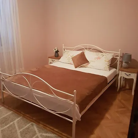 Toni Brodarica (Sibenik-Knin)